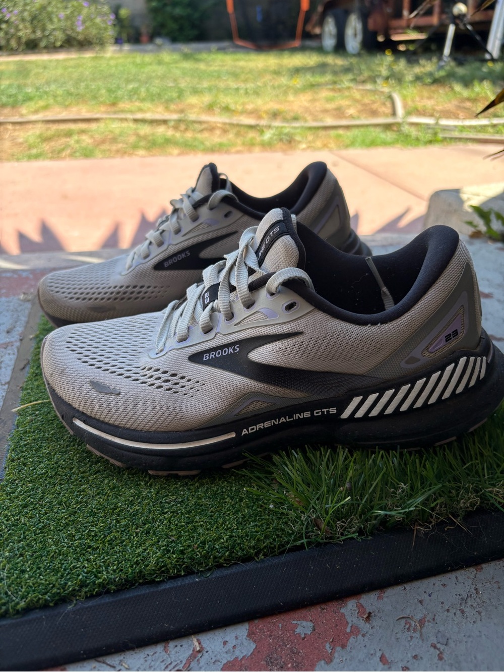 Brooks Adrenaline GTS Athletic Shoes in Light Gray and Black